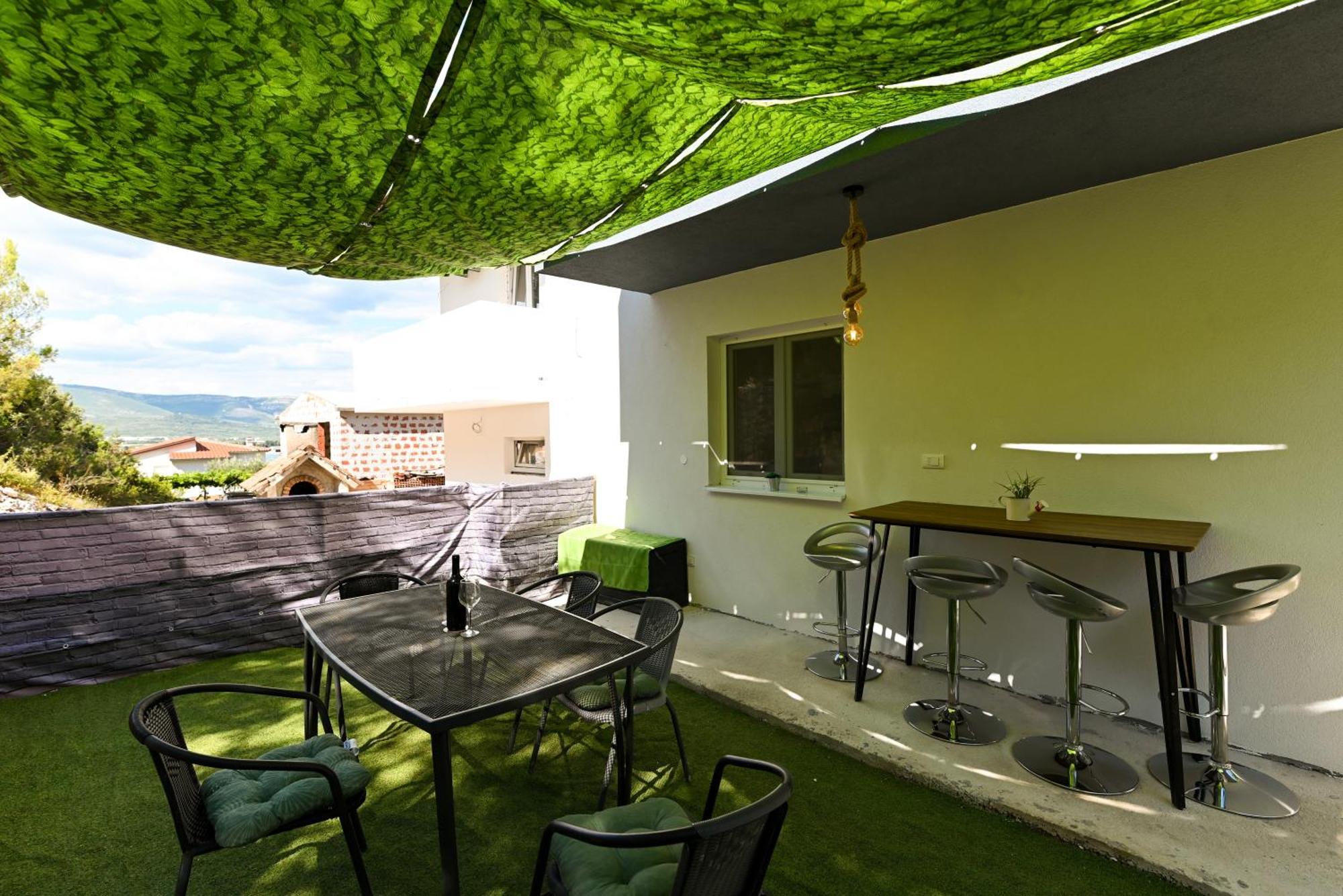 New,Close To The Beach Apartment With Domestic Olive Oil And Wine Trogir Eksteriør bilde