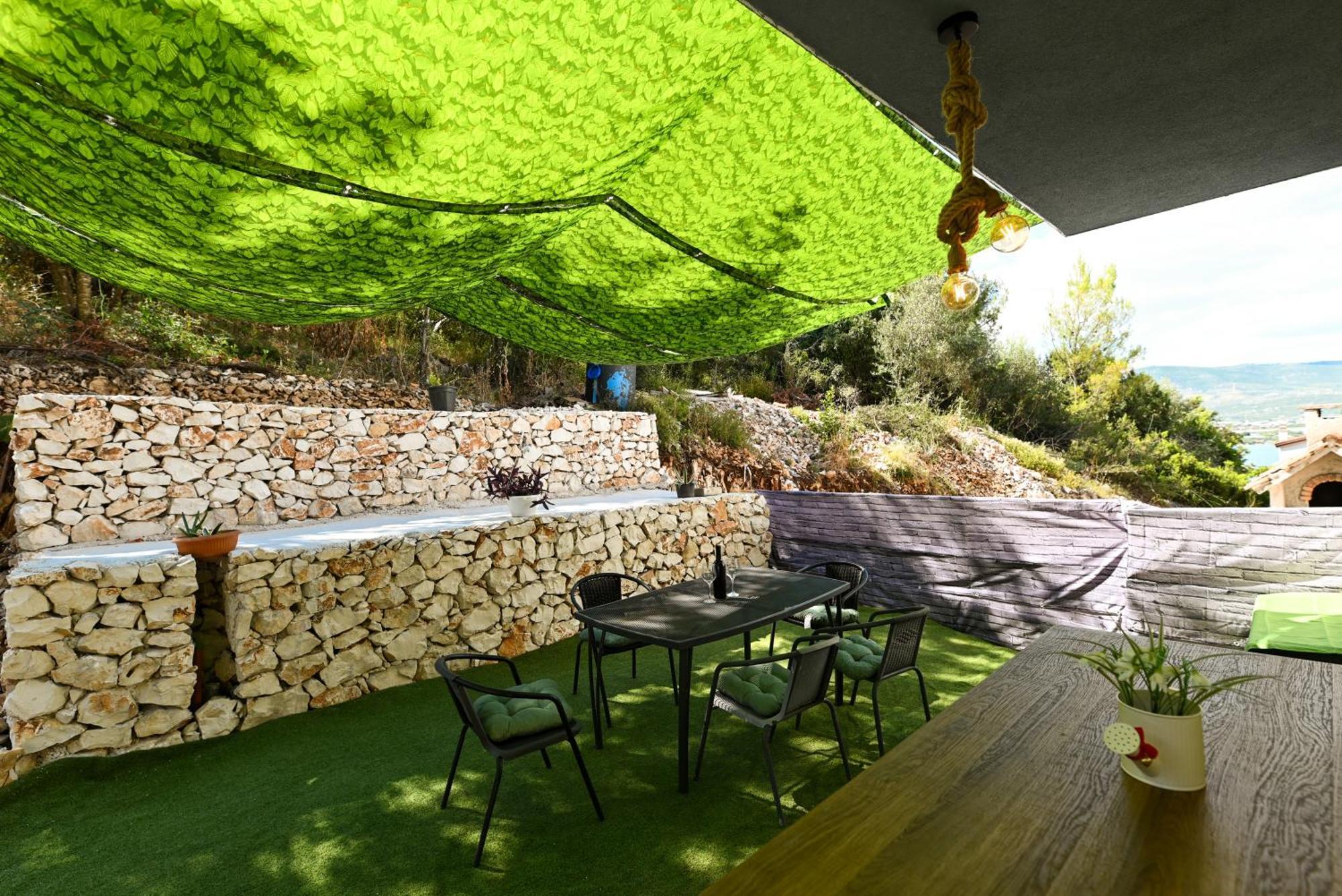 New,Close To The Beach Apartment With Domestic Olive Oil And Wine Trogir Eksteriør bilde