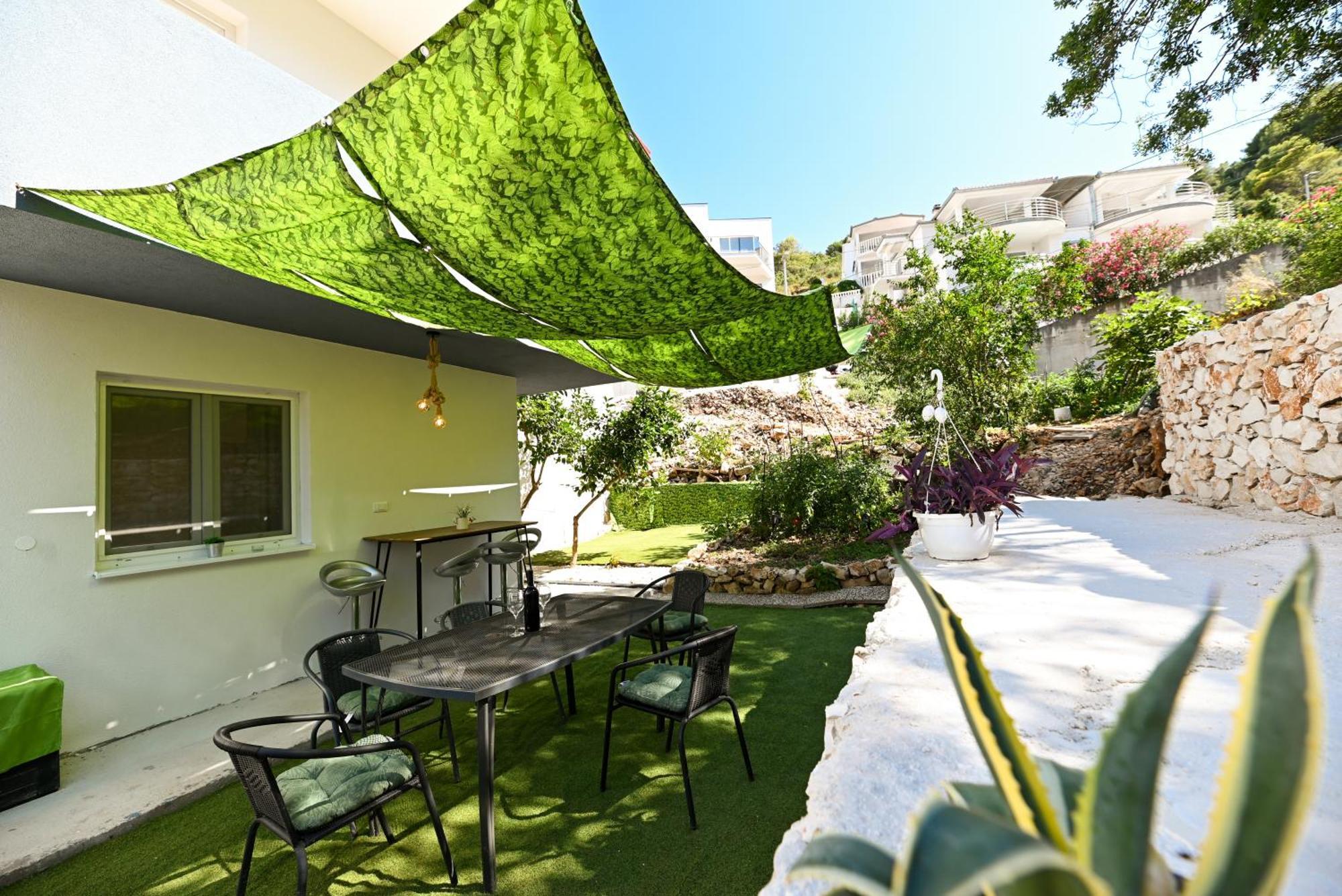 New,Close To The Beach Apartment With Domestic Olive Oil And Wine Trogir Eksteriør bilde